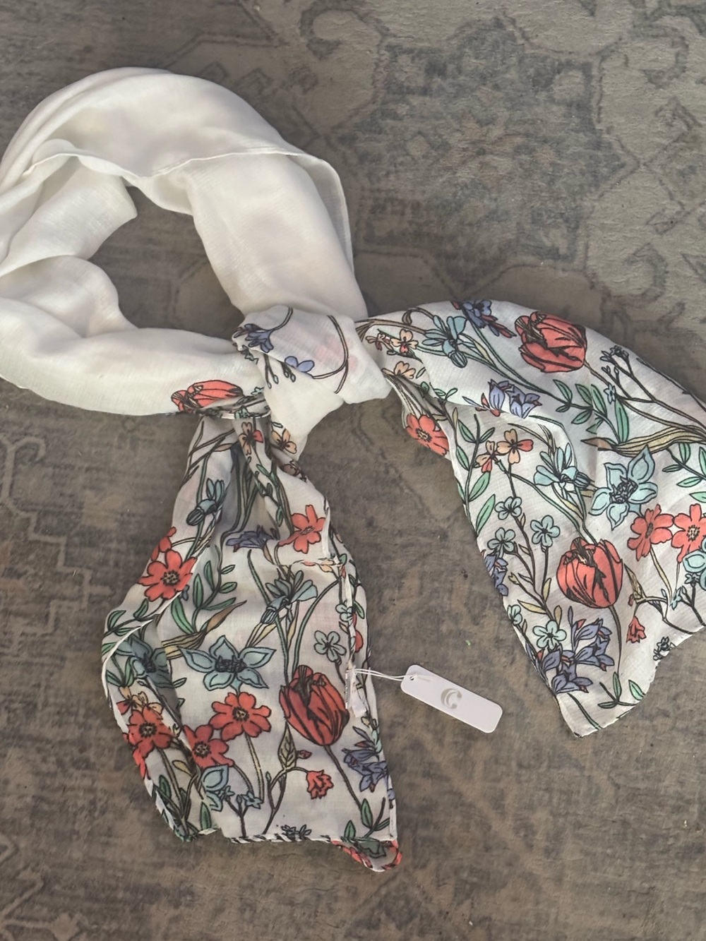 Boutique Feminine Romantic Floral Large Scarf New with Tags